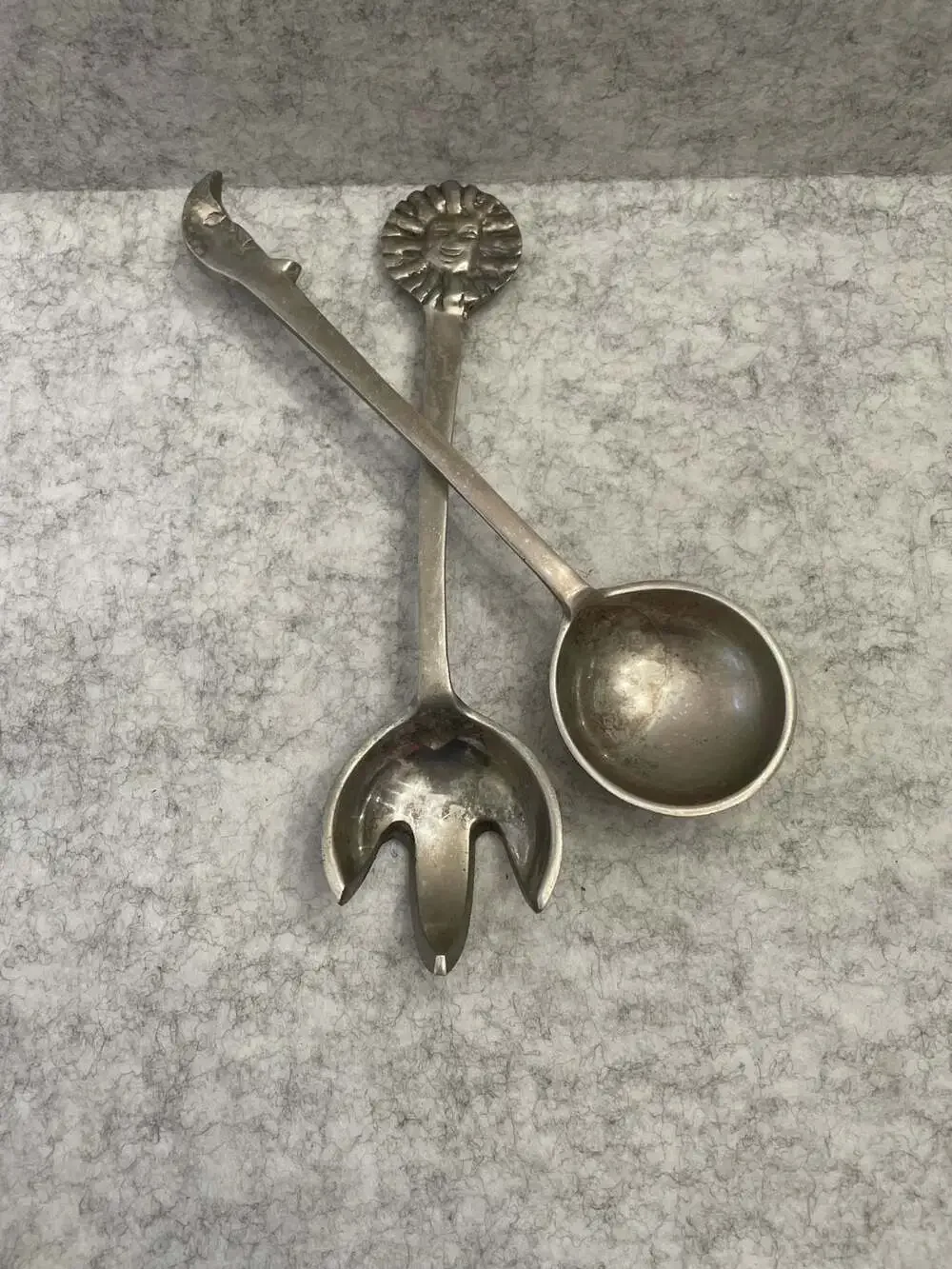 Vintage Sun and Moon Cast Aluminum Salad Serving Fork and Spoon Set  folk art NU